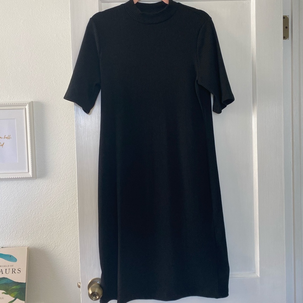 Old Navy Ribbed Mock-Neck Black Midi Dress